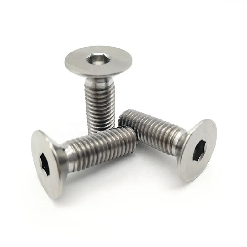 Винты из титана с внутренним шестигранником и плоской головкой.1